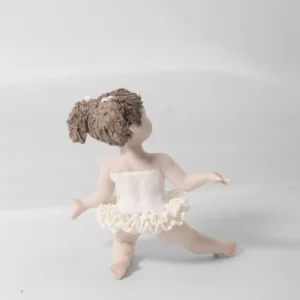 Statua in porcellana di ballerina in tutù